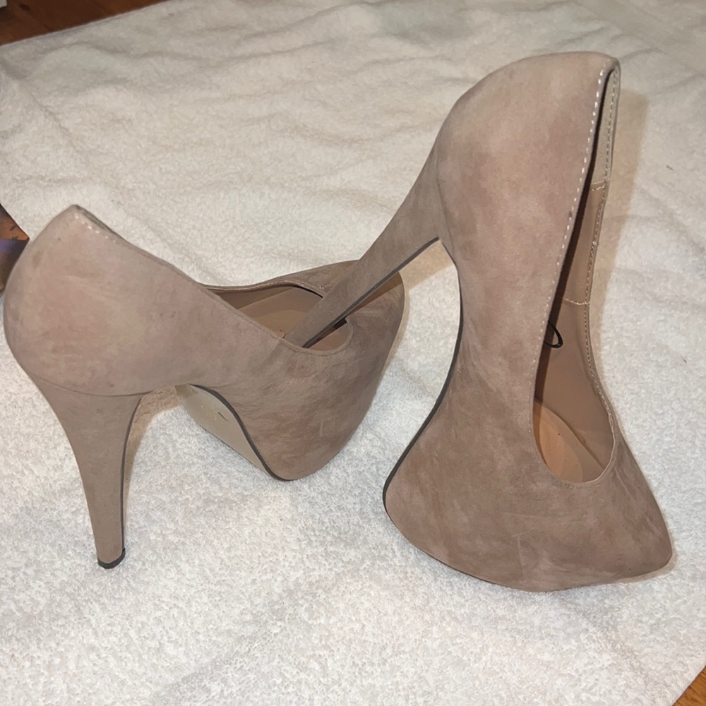 Nude platform heels